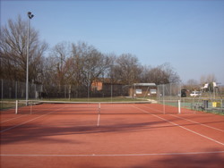 2 courts de tennis